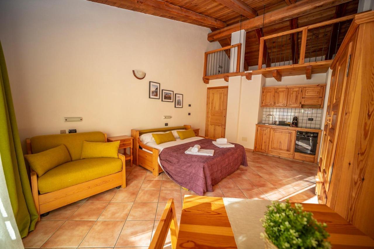 Residence Cascina Genzianella โอลิกซ์ ภายนอก รูปภาพ