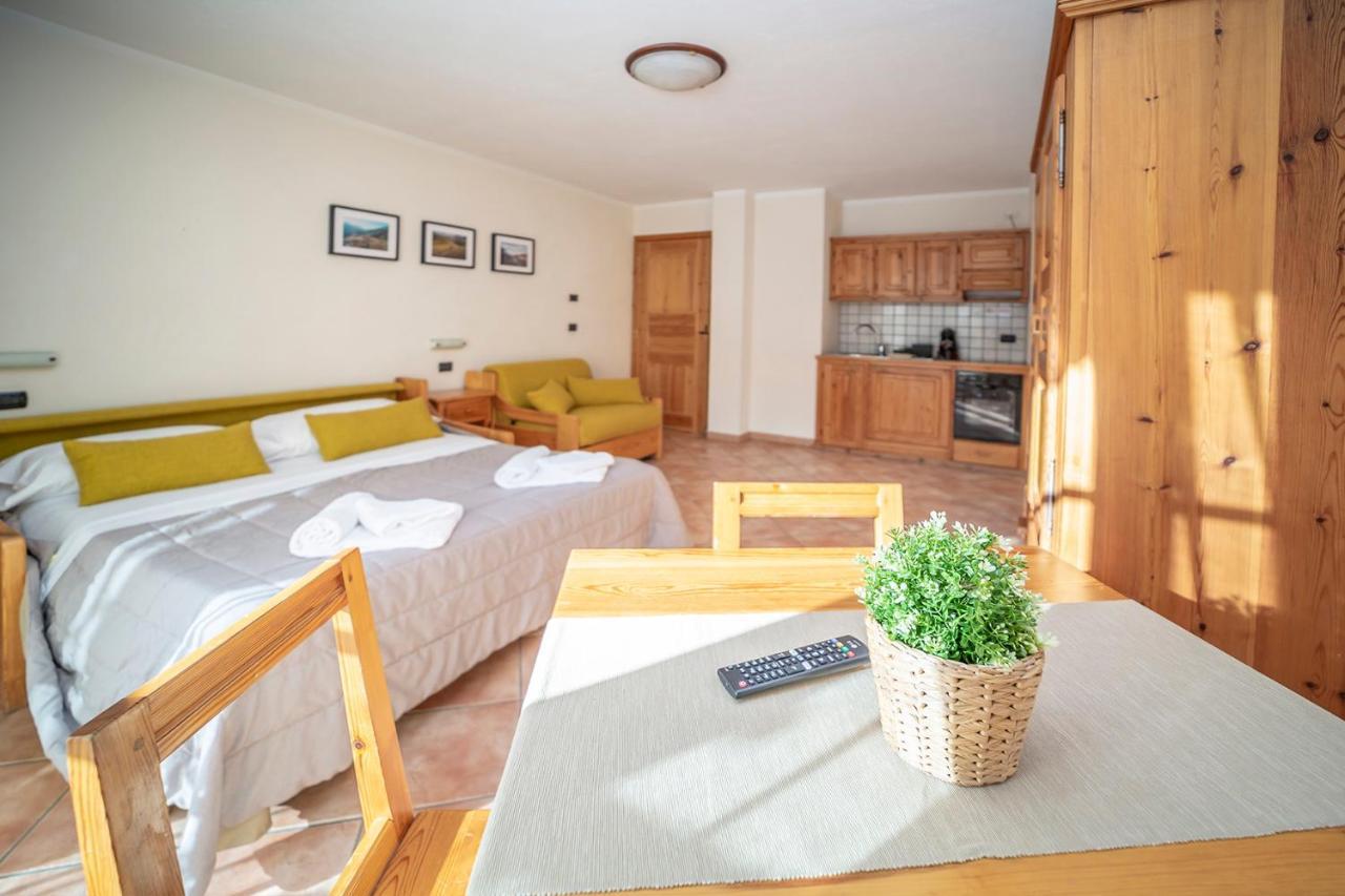 Residence Cascina Genzianella โอลิกซ์ ภายนอก รูปภาพ