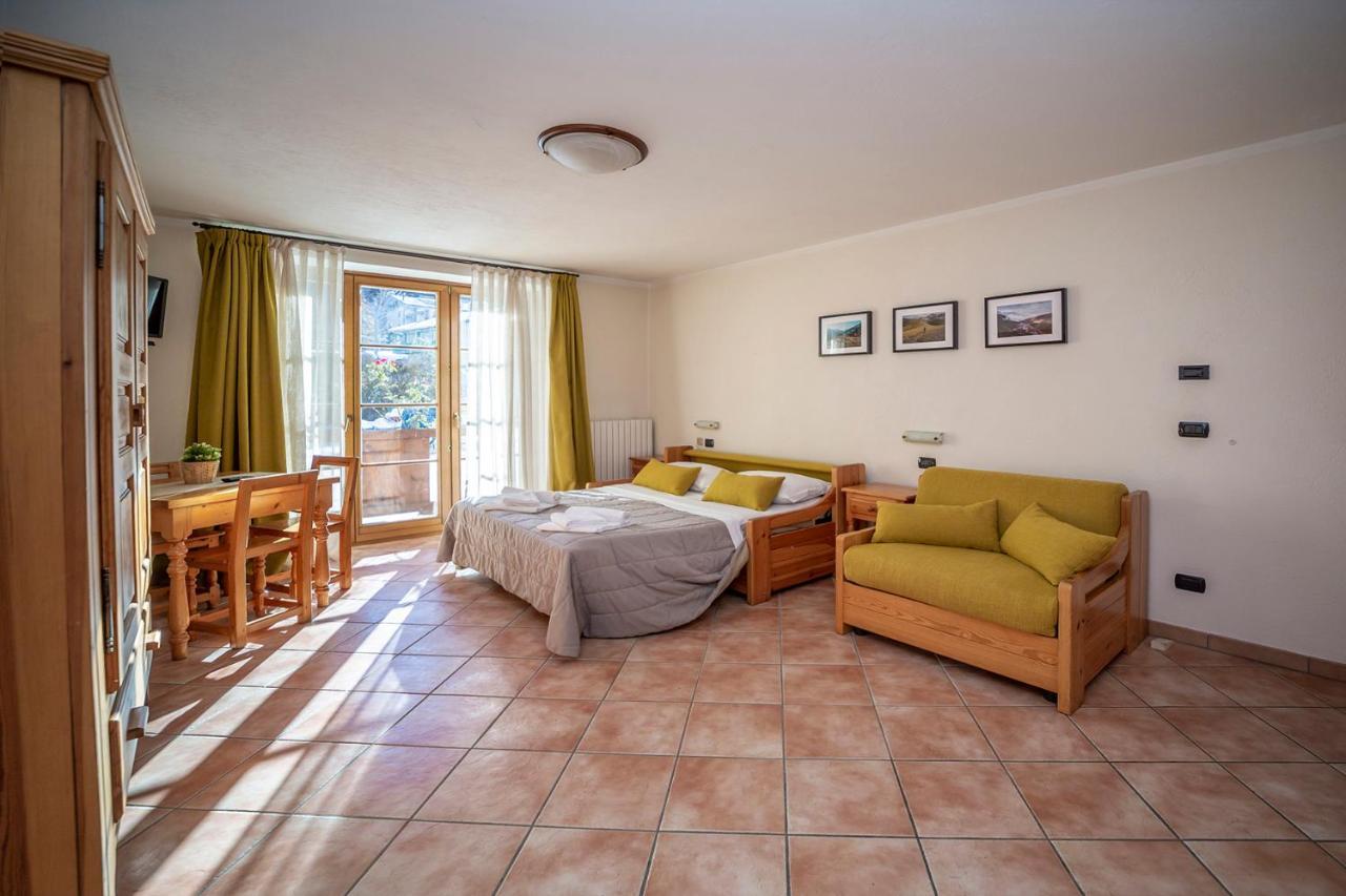 Residence Cascina Genzianella โอลิกซ์ ภายนอก รูปภาพ