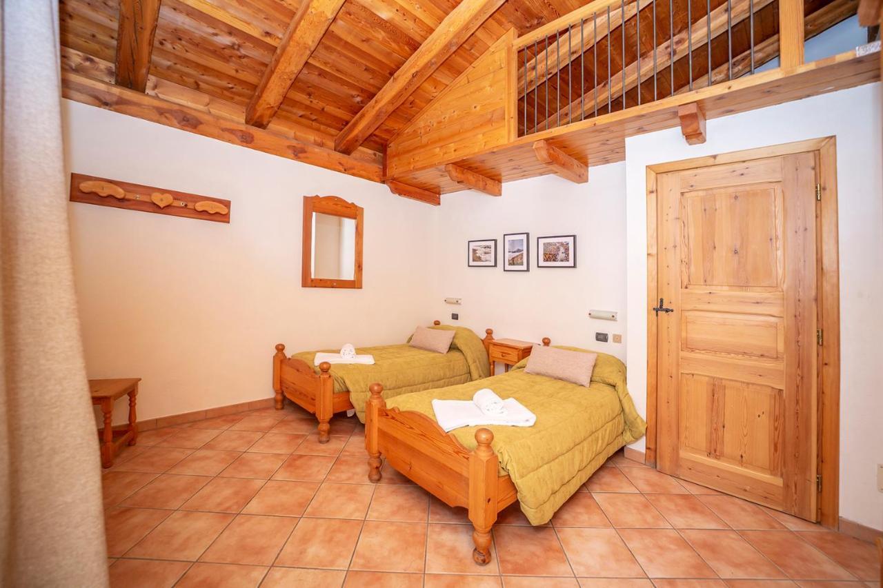 Residence Cascina Genzianella โอลิกซ์ ภายนอก รูปภาพ