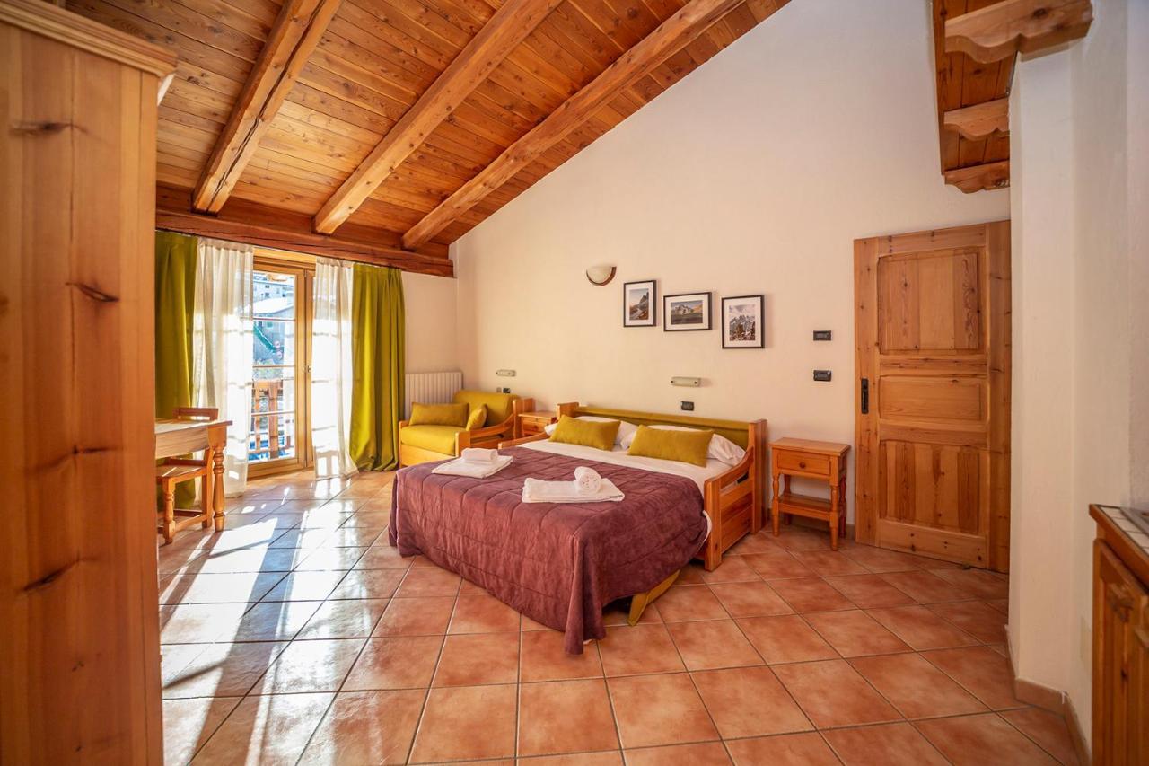 Residence Cascina Genzianella โอลิกซ์ ภายนอก รูปภาพ